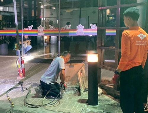ซ่อมถนนทรุด ทางเข้าออกห้าง จังหวัดกรุงเทพฯ